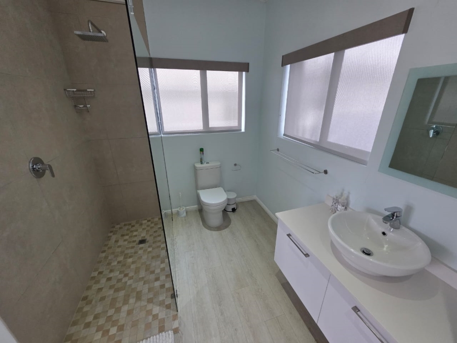 5 Bedroom Property for Sale in Marina Martinique Eastern Cape